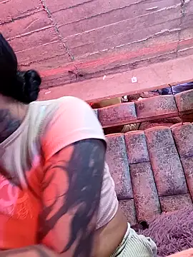 missashlyrosette online show from December 18, 2:49 am