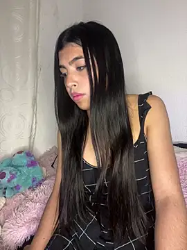 DianeSuns  online show from February 6, 3:10 am