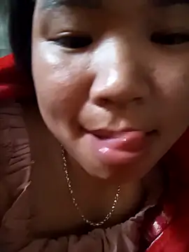 may-squirl online show from October 1, 6:51 am