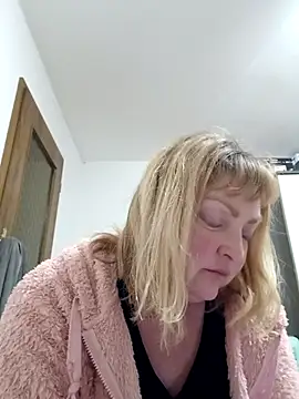 LiluLiluLilu online show from March 19, 8:35 pm