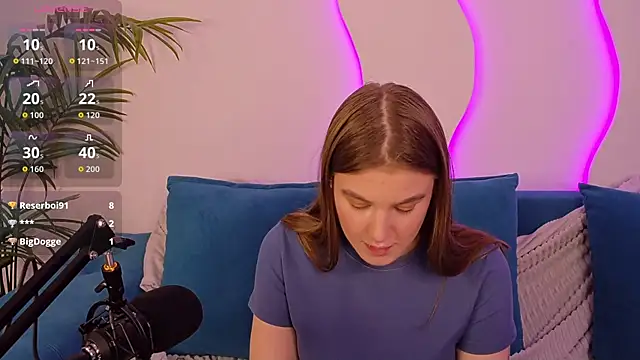 MelanieHenders online show from September 25, 5:11 pm