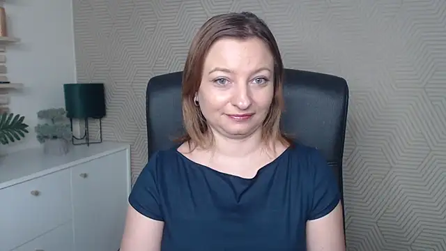 angelaSamt online show from November 27, 7:00 am