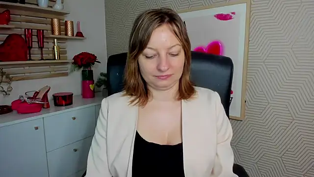 angelaSamt online show from April 15, 5:41 am