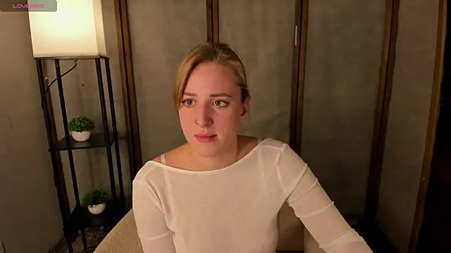 Alice Cire online show from November 17, 3:02 pm