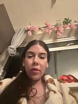 valentinalamont online show from September 24, 11:15 pm