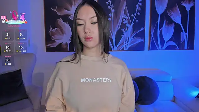 AnnaHoffman  online show from October 16, 1:36 pm