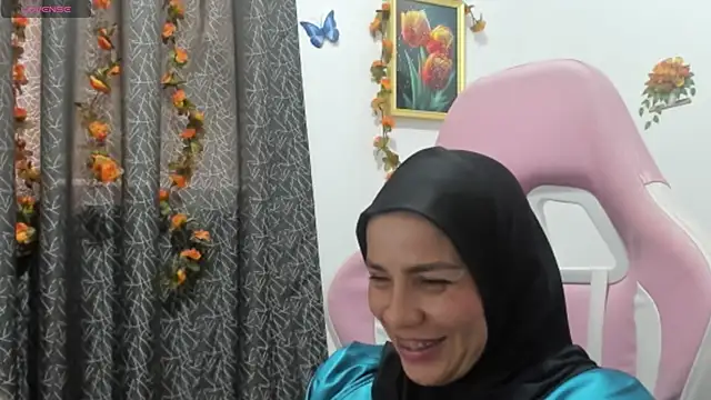 dalila kemur online show from April 16, 9:39 pm