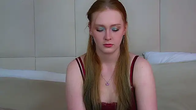 AgataFoxley online show from August 7, 6:20 am