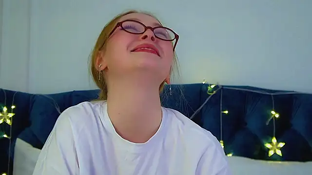 AgataFoxley online show from December 20, 6:39 am