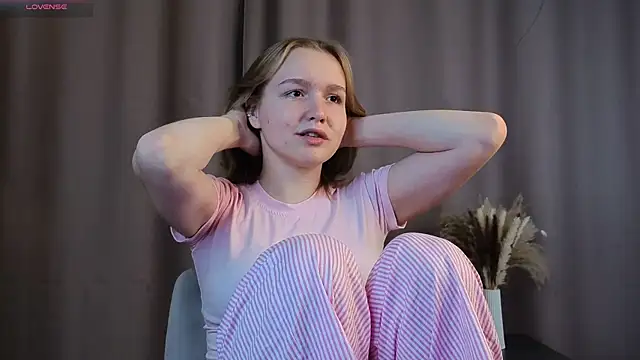 VinnieSerrano online show from October 8, 1:04 pm