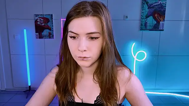 AliceCUNTach online show from September 17, 5:05 am