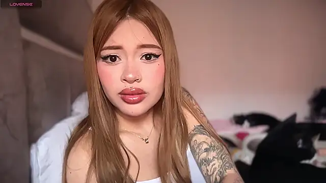 Bunnyylovee online show from June 3, 8:36 pm