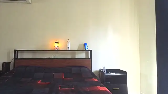 aussiepeaches online show from October 31, 12:56 am