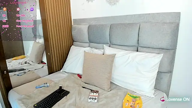 Aliina  Sauvage online show from November 24, 4:31 pm