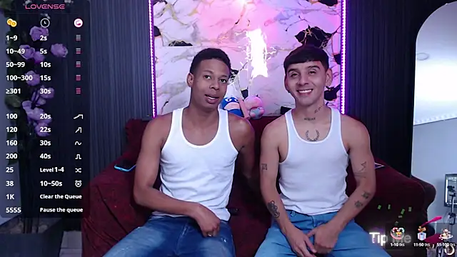 Snapshot of SpicyBoys_X chatting on October 7, 11:31 pm SpicyBoys X online show from October 7, 11:31 pm