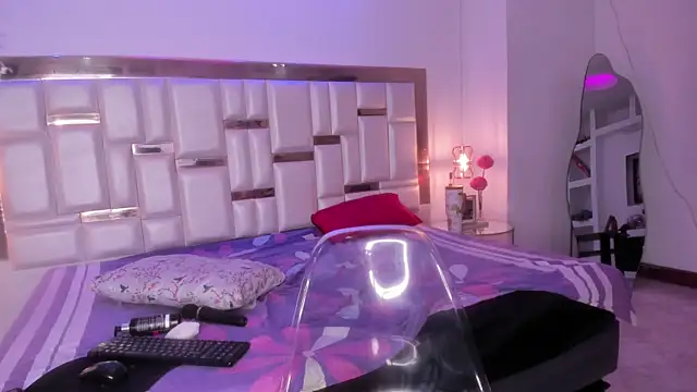 KateMoorex online show from January 14, 1:49 pm