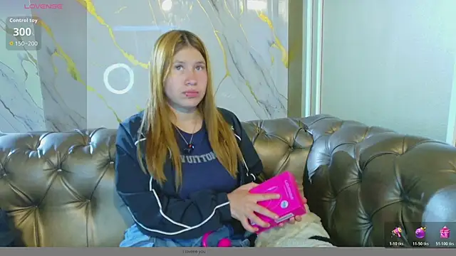 Olivia11  online show from February 7, 12:42 pm