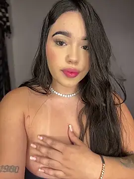 SofiaWildee online show from April 7, 3:41 am