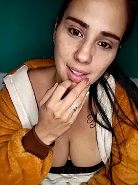 kariciasecreta online show from April 8, 10:17 am