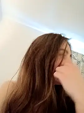 freakylittlebitch69 online show from September 26, 9:12 pm