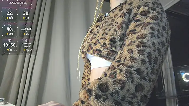 Ella Vee online show from October 21, 2:48 am