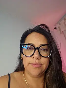 Nicoleefaith  online show from April 25, 1:41 pm