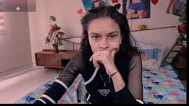 Snapshot of Skylovershot chatting on October 16, 3:58 pm Skylovershot online show from October 16, 3:58 pm