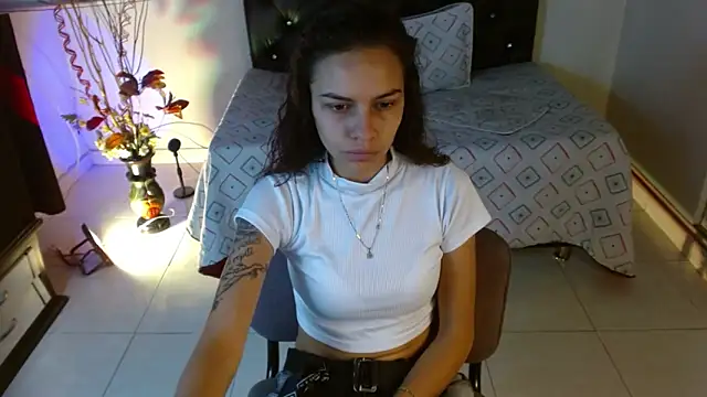 Skylovershot online show from December 16, 7:31 pm