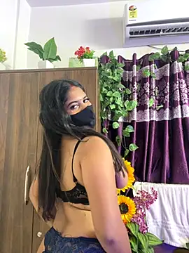 V-Hot-Sweti online show from October 7, 6:12 pm