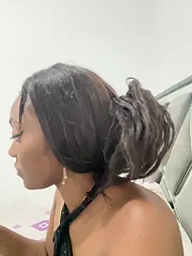 zaracollins01 online show from December 17, 6:12 pm