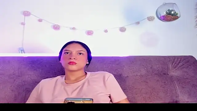 violet 77711 online show from December 22, 1:03 pm