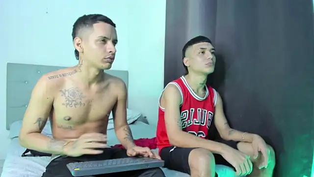 twinkDuohot online show from November 23, 5:21 am