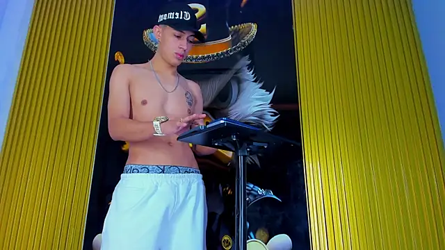 Dante Brown1  online show from November 16, 9:48 pm