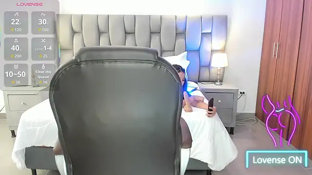 amara foxx online show from April 8, 7:16 pm