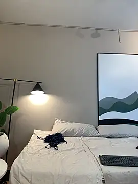 Tayler Kim online show from February 17, 6:40 pm