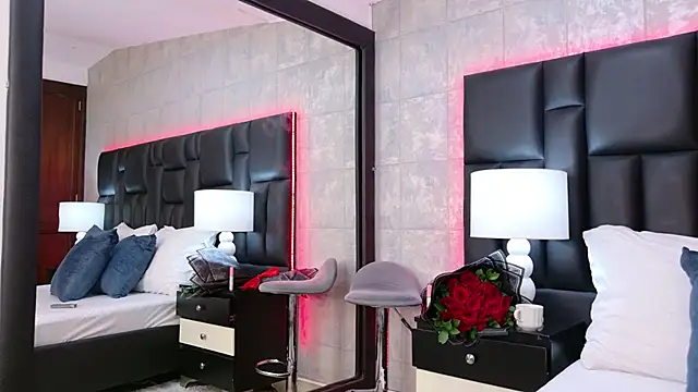 ZoeWilliis online show from November 23, 1:13 pm