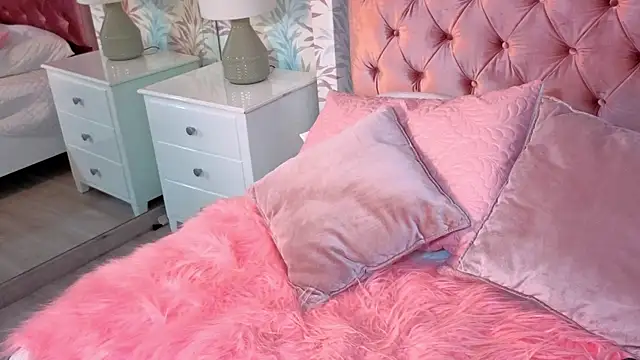 Snapshot of cherry_canndy_ chatting on September 18, 3:21 pm cherry canndy  online show from September 18, 3:21 pm