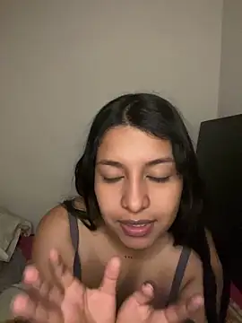  Chloe Smith online show from March 19, 2:38 am