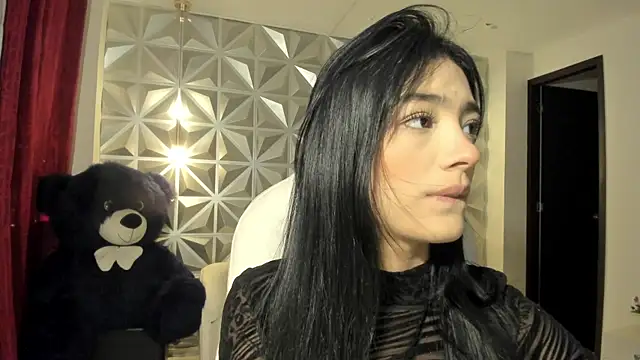 zoerouse  online show from December 1, 8:22 pm