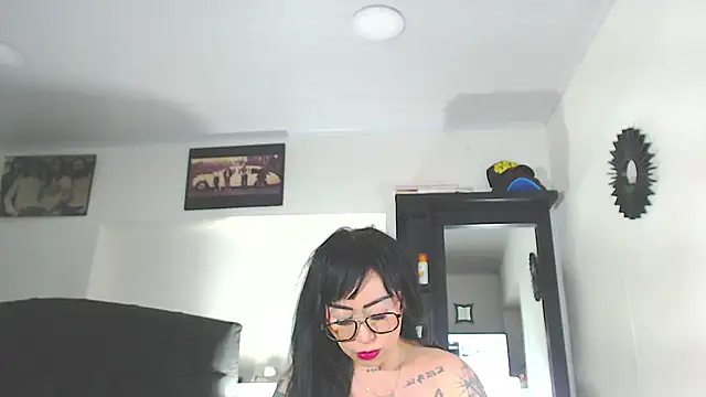 Vicky hotmilf online show from September 25, 3:33 pm