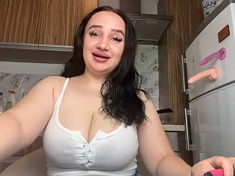 Snapshot of curvybombb chatting on October 12, 7:55 am curvybombb online show from October 12, 7:55 am