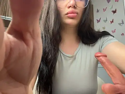 curvybombb online show from June 4, 6:34 pm