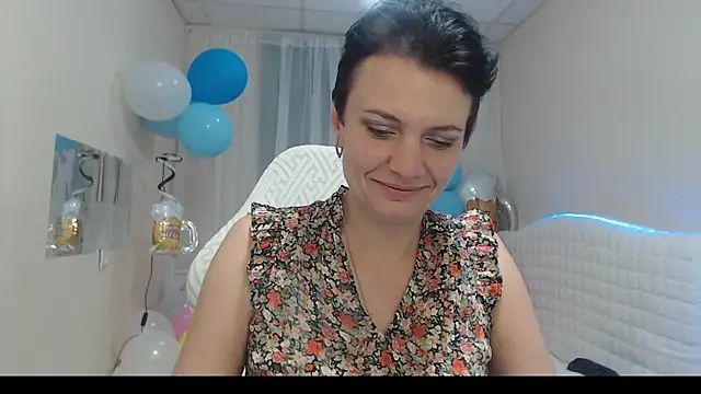 AvaSaturnian online show from October 8, 12:42 pm