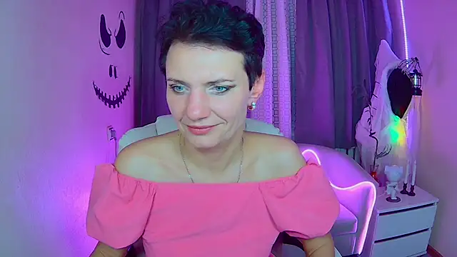 AvaSaturnian online show from October 27, 1:39 pm