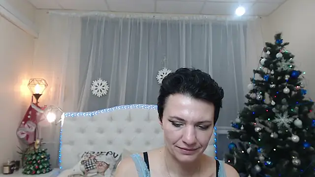 AvaSaturnian online show from November 30, 1:37 pm