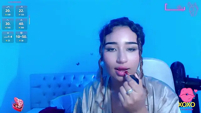 Snapshot of sasha_17_ chatting on October 16, 12:35 am sasha 17 online show from October 16, 12:35 am