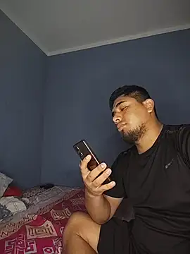 badlove42 online show from December 5, 4:23 am