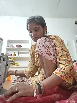 LUCKY cut online show from May 31, 6:20 pm