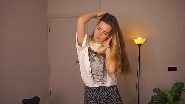 MarlinVarian online show from September 17, 6:39 pm