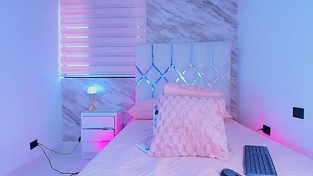 collet 1 online show from November 6, 12:11 pm